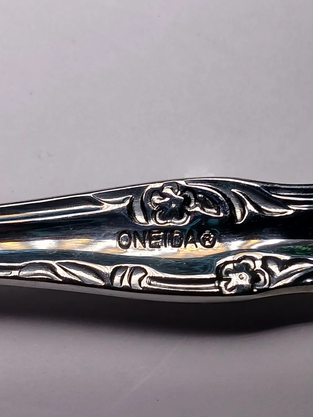 Oneida AZALEA Stainless Steel Serving Set - Slotted Spoon & Cold Meat Fork 2 Pc
